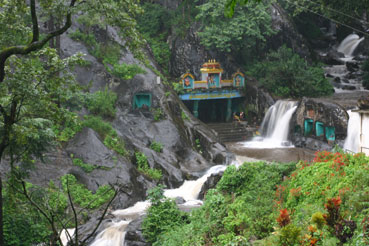 Kalhatti Waterfalls
